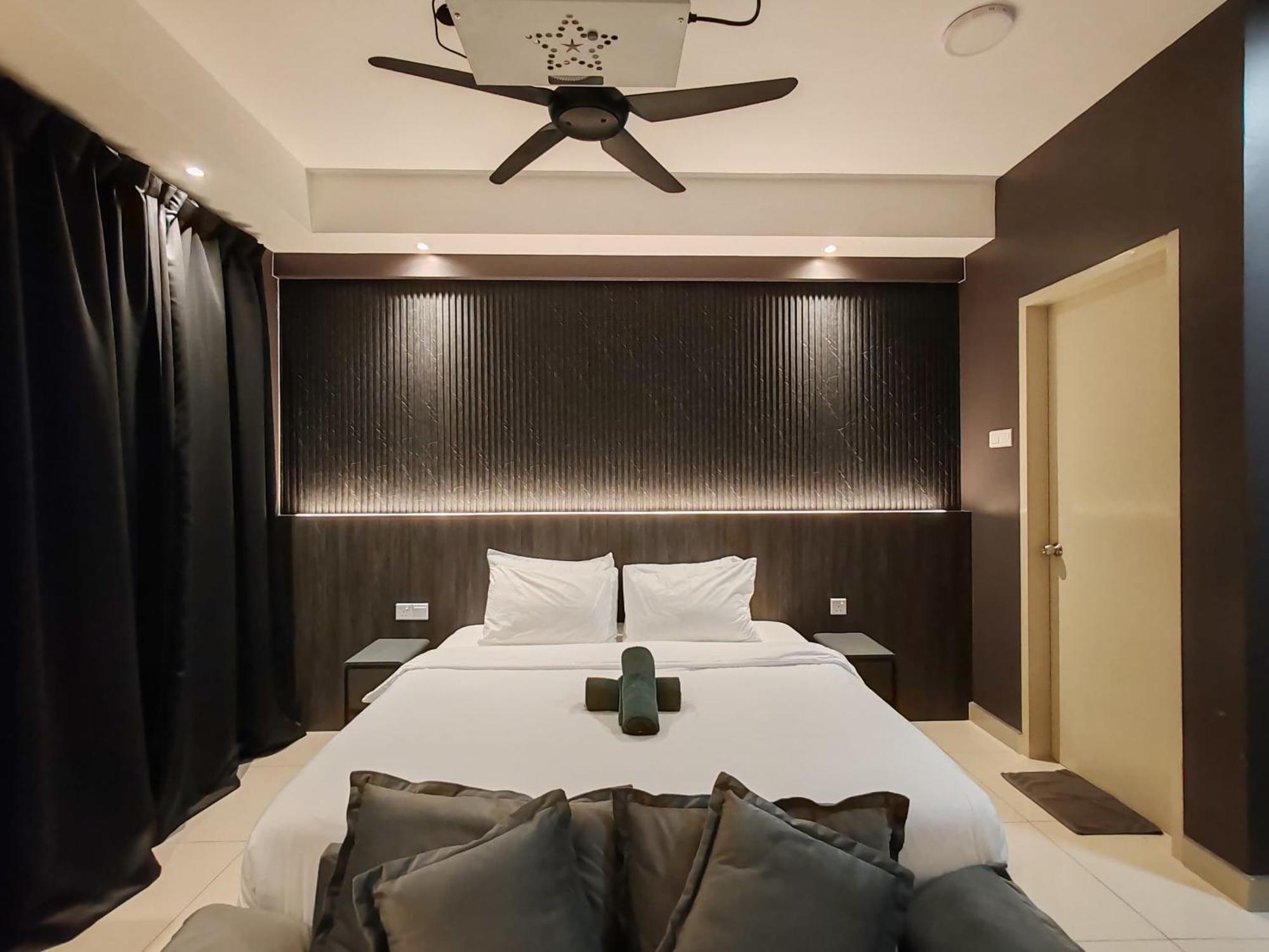 Luxury Couple Suites L Free Netflix L Massage Chair L Bathtub L Wifi 200Mbps L Town Area Bali Residence Malacca Exterior photo