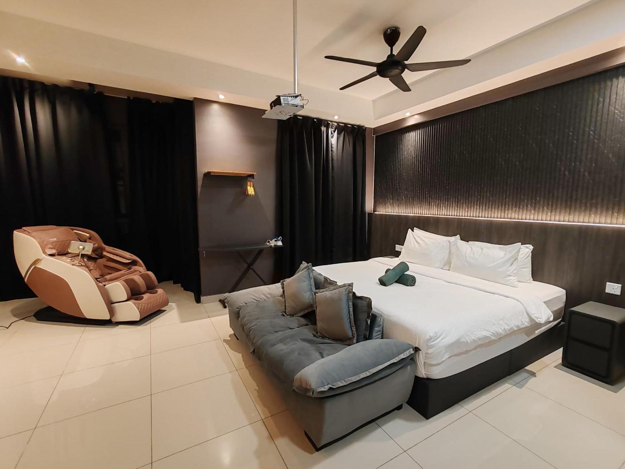Luxury Couple Suites L Free Netflix L Massage Chair L Bathtub L Wifi 200Mbps L Town Area Bali Residence Malacca Exterior photo