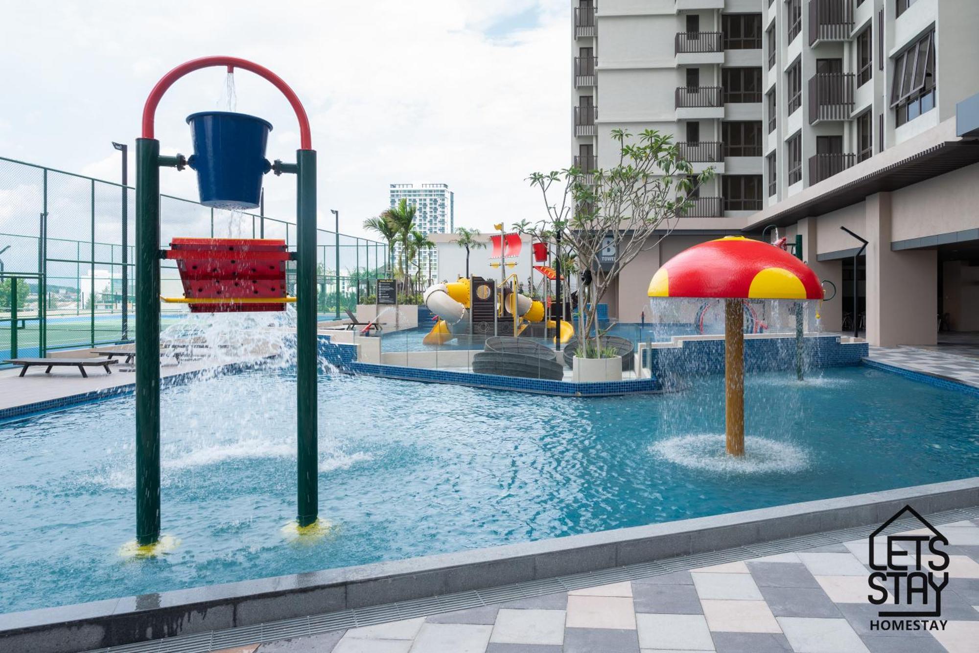 Luxury Couple Suites L Free Netflix L Massage Chair L Bathtub L Wifi 200Mbps L Town Area Bali Residence Malacca Exterior photo